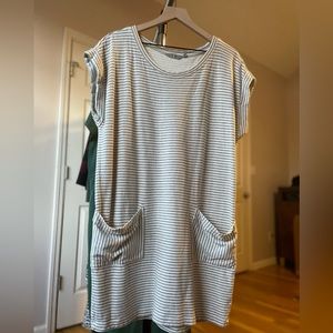 Athleta Gray and White Striped Shift Dress Size XL